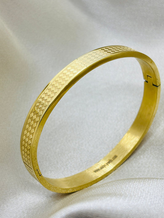 The Artisan Gold Bracelet