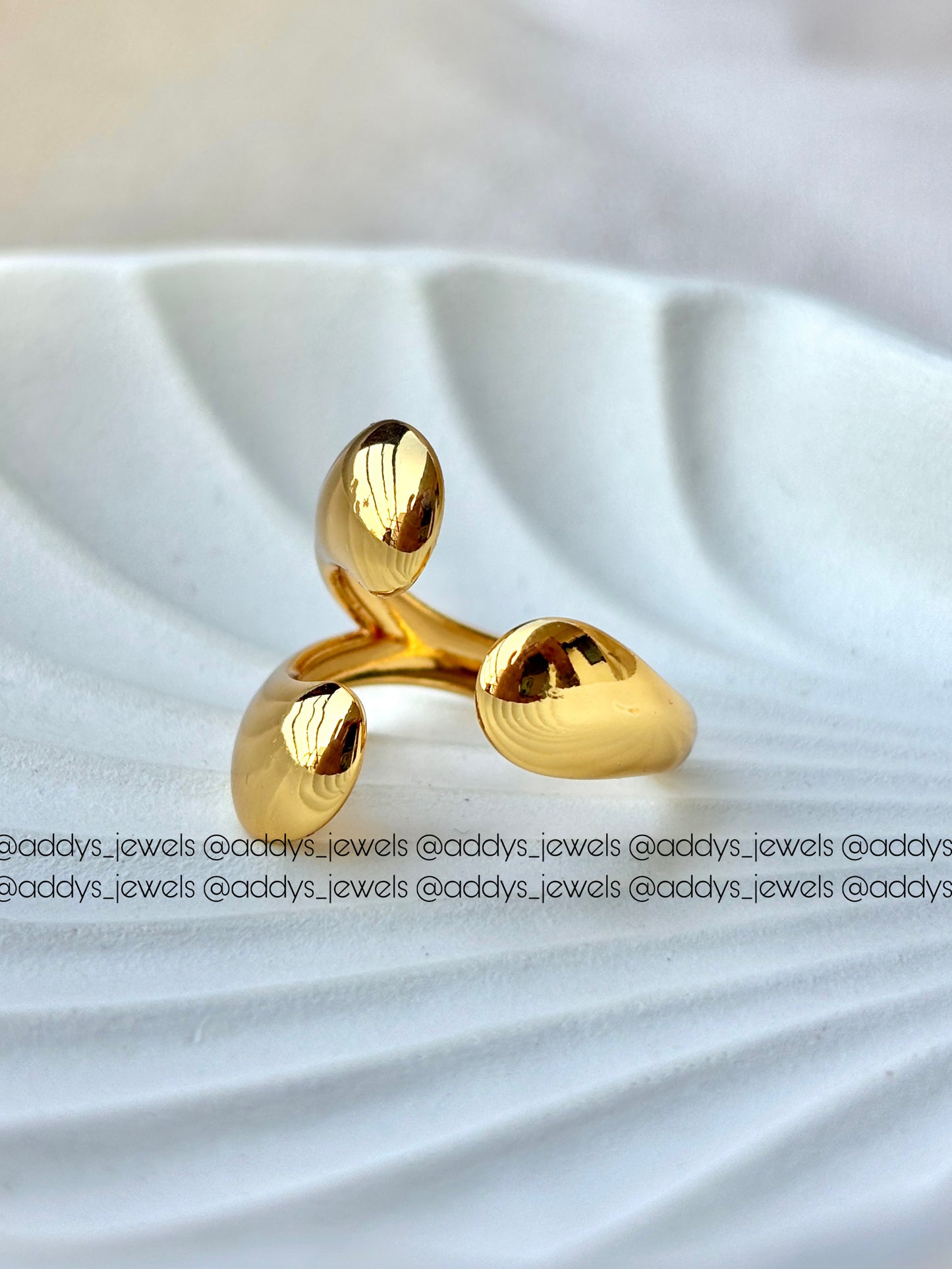 Golden Flora Ring (ADJUSTABLE)
