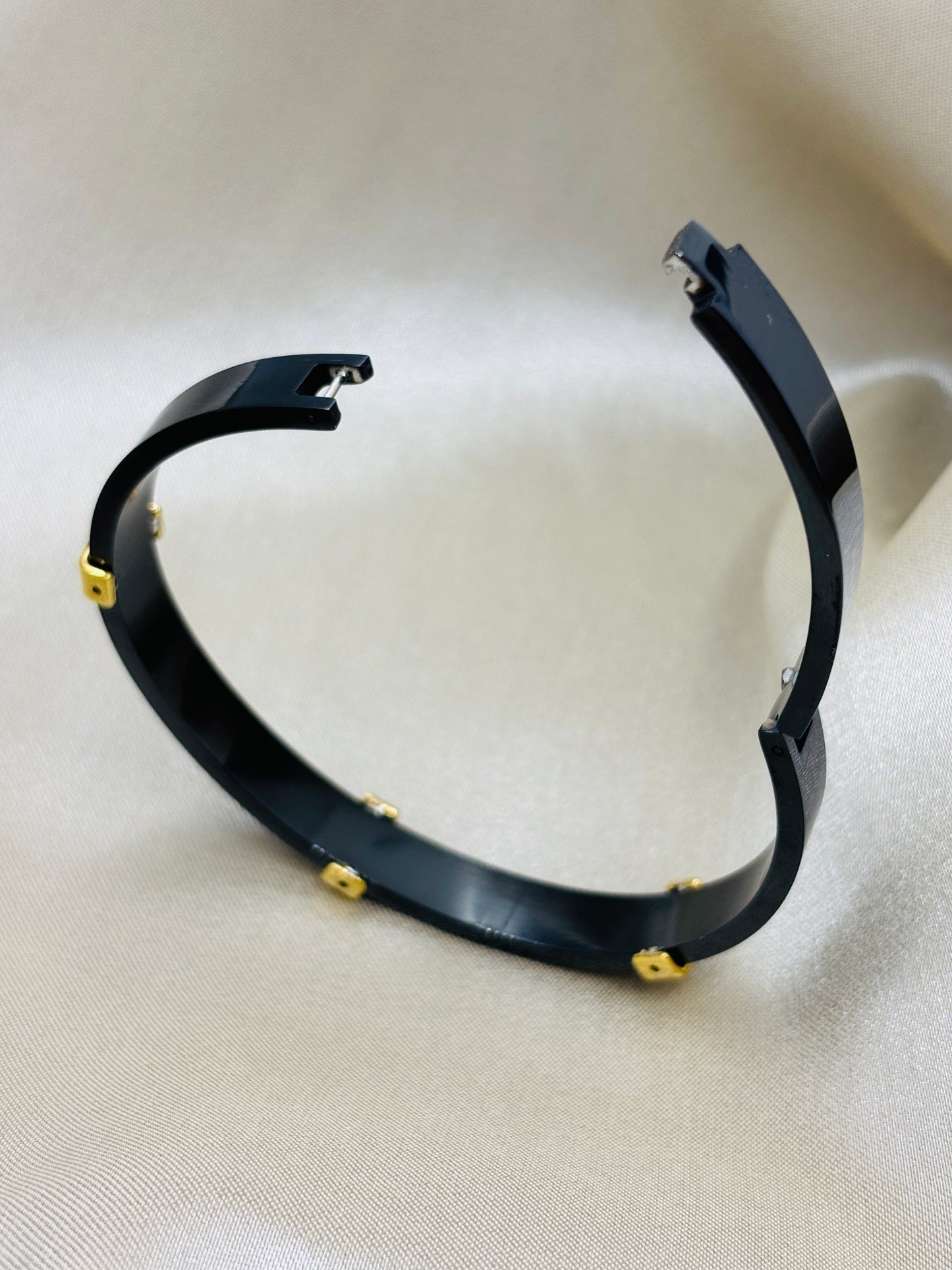 Ebony Twist Elegance Bracelet