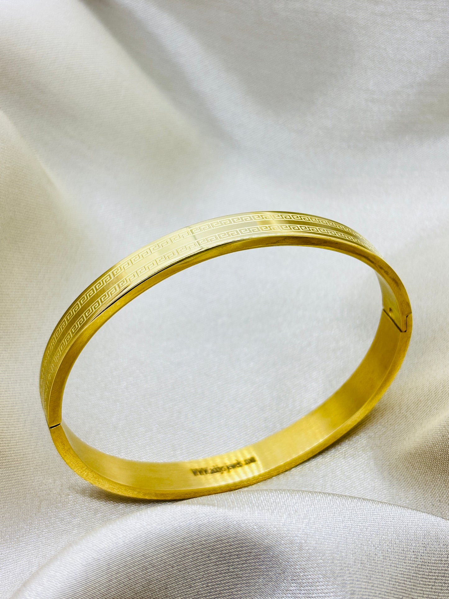 The Golden Grid Bracelet