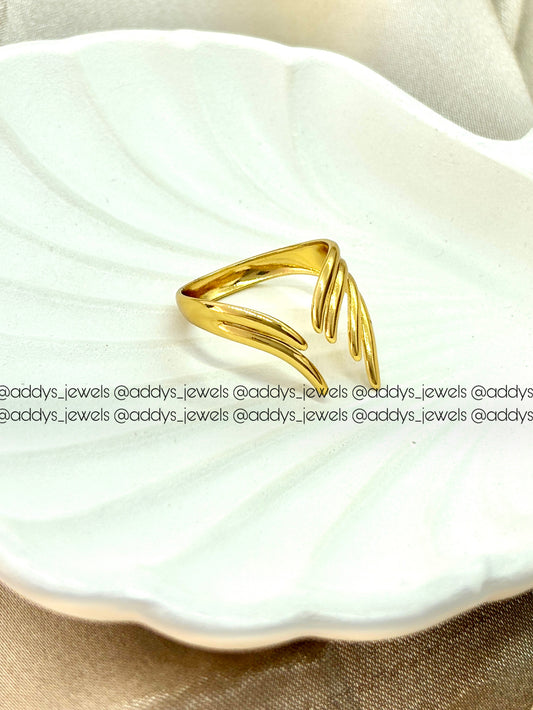 Golden Flow Ring (ADJUSTABLE)