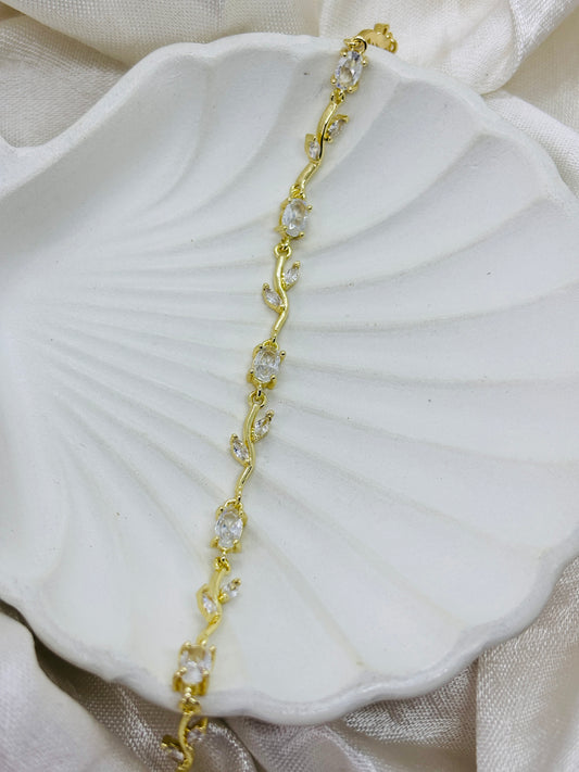 Snow Tulip Bracelet (BABY SIZE)