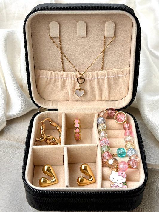 Anti-tarnish Jewelry Combo Box - (5 items Random + Free Organiser)