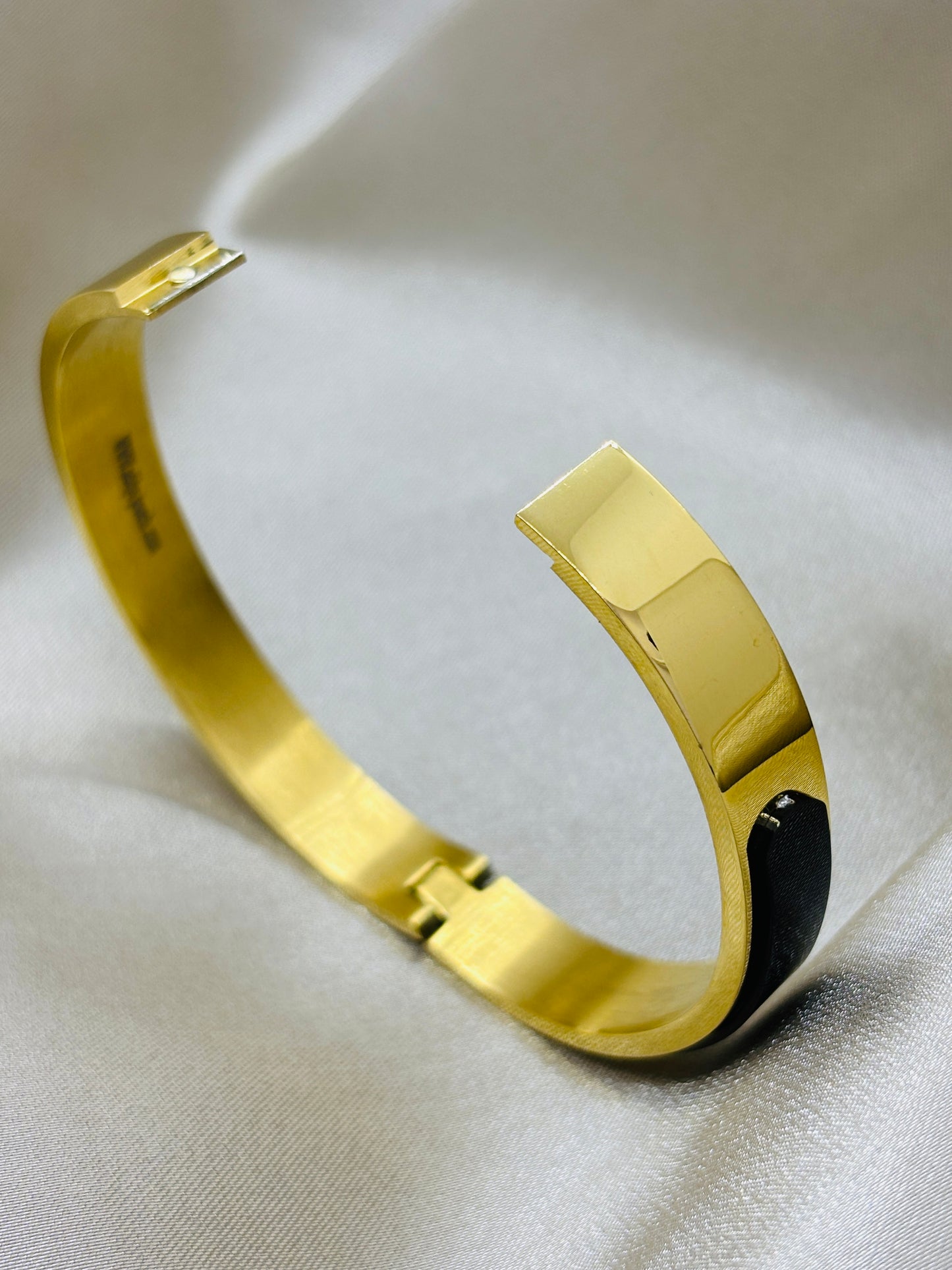 Shadow Sovereign Bracelet