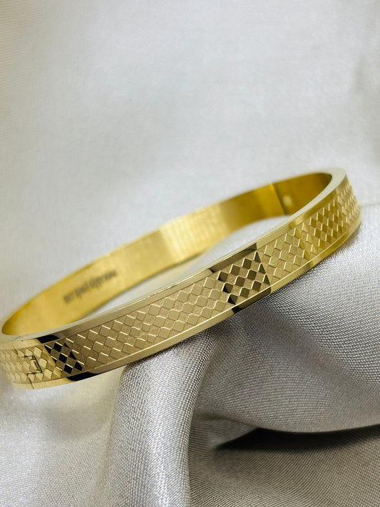 The Artisan Gold Bracelet