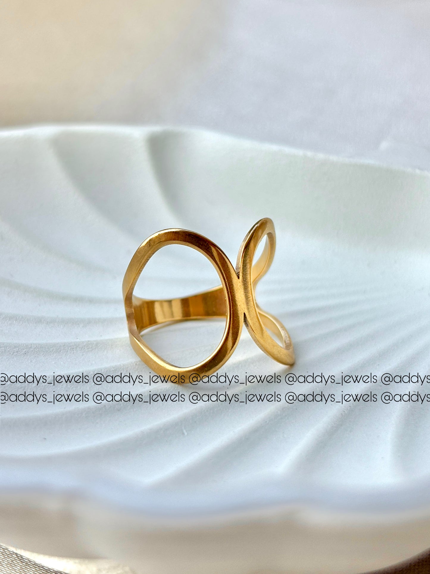 Twin Loop Ring (SIZE 12)