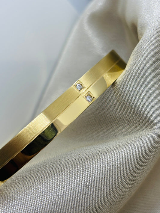 Luminous Crest Bracelet