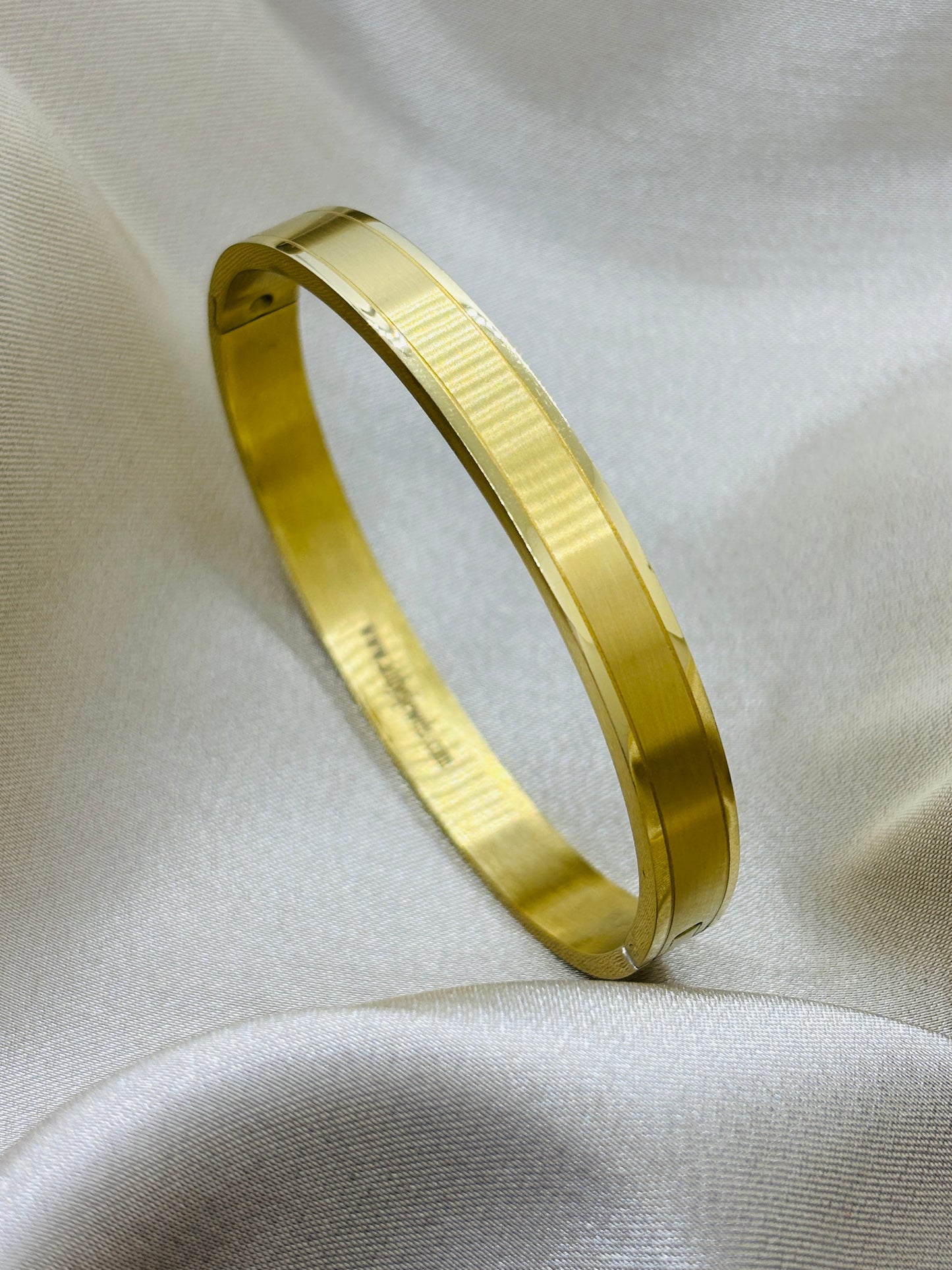 The Majestic Maze Bracelet