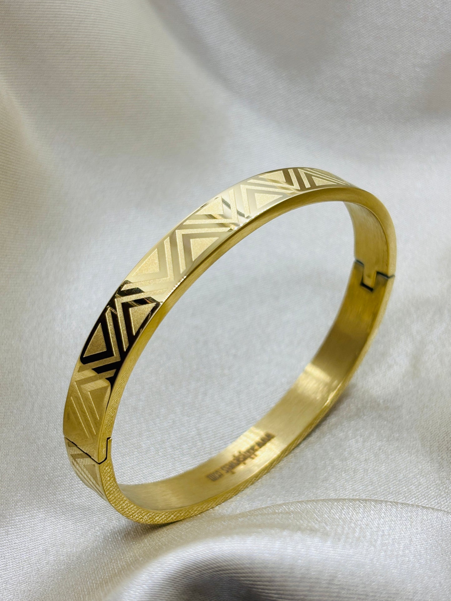 Classic Motif Luxe Bracelet