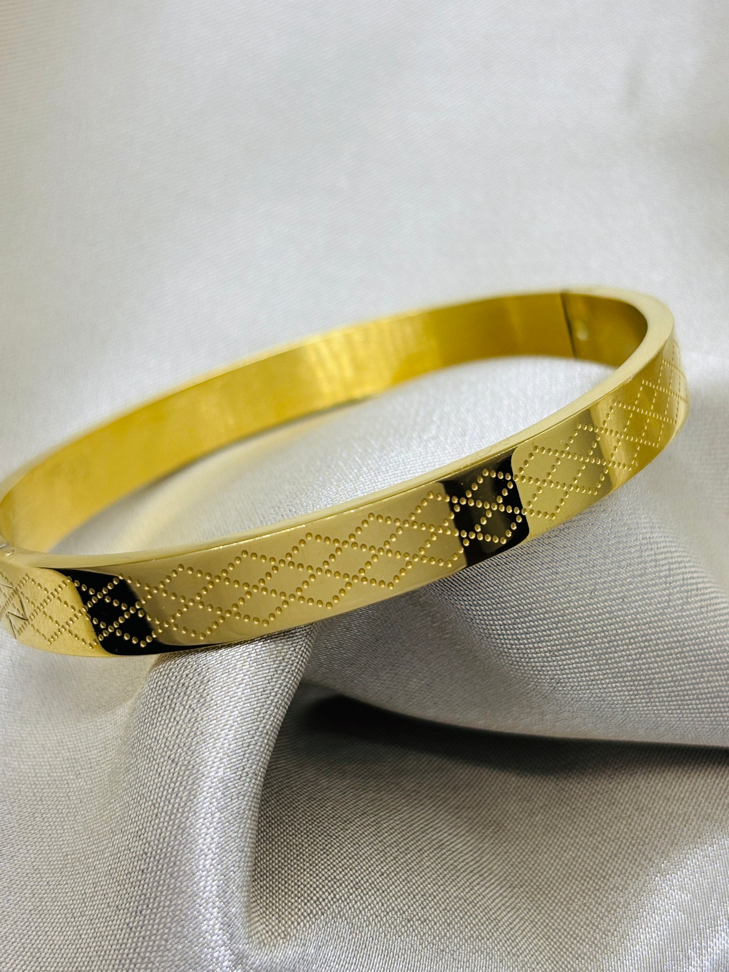 Boundless Gold Bracelet