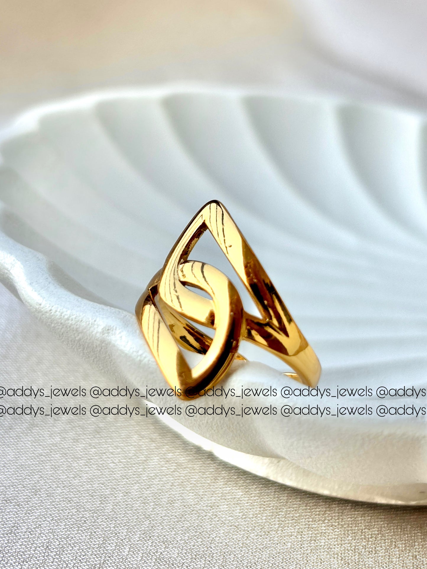 Love Pop Ring (ADJUSTABLE)