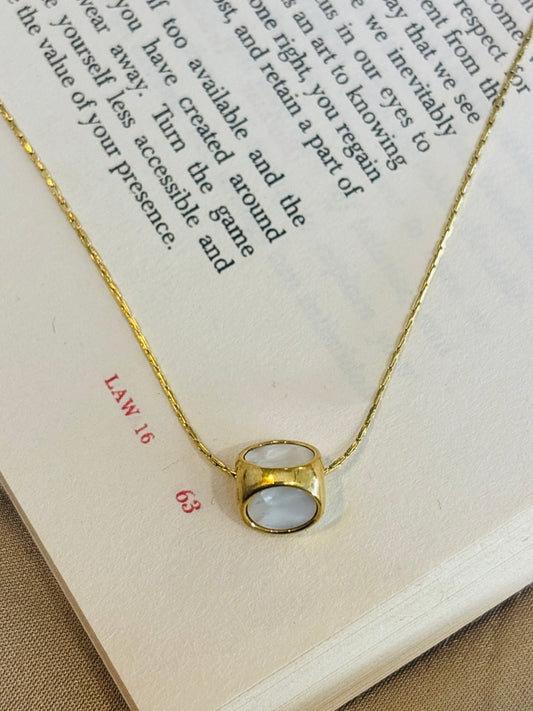 Minimal Barrel Necklace