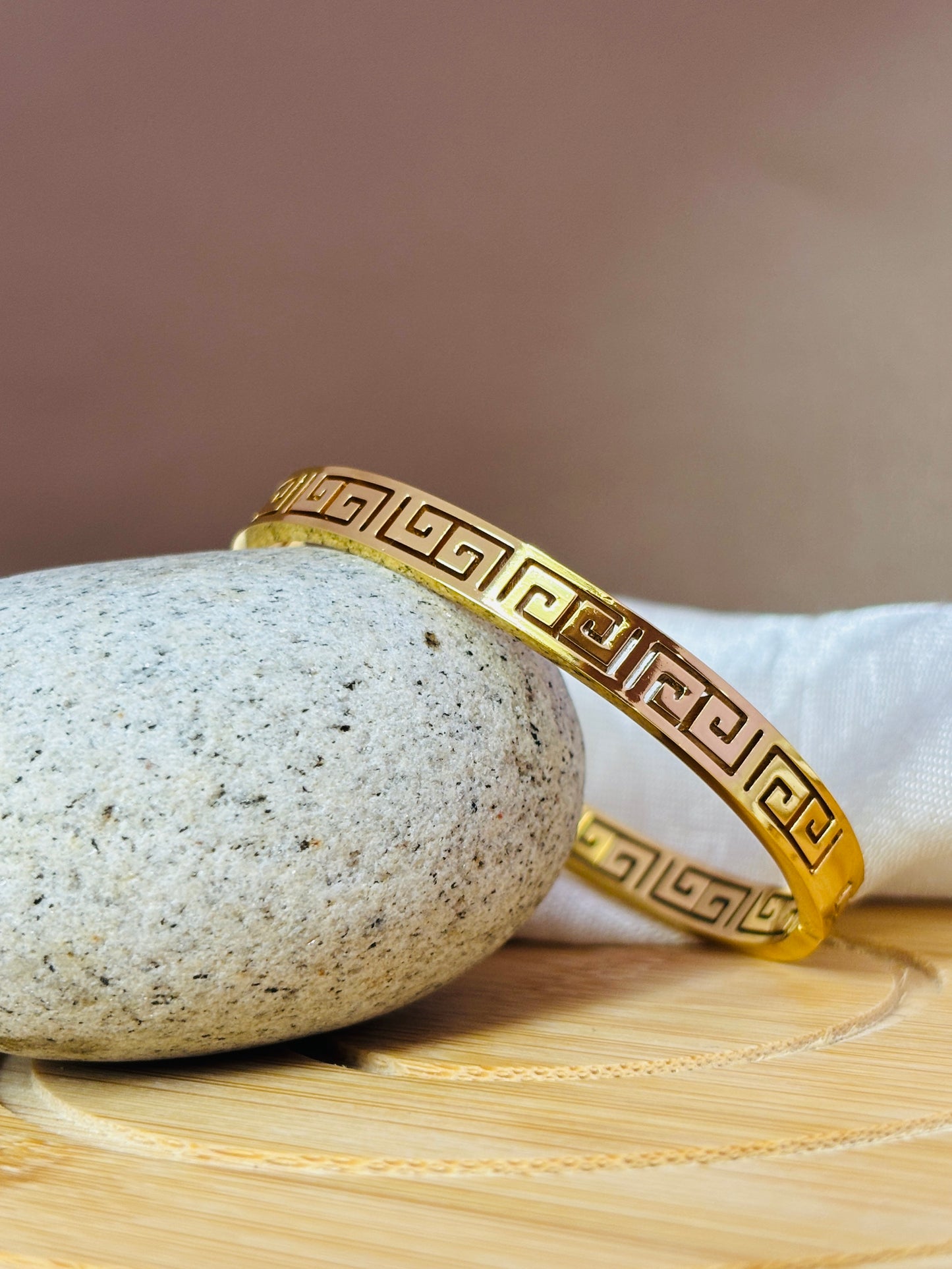 Golden Twist Slim Bracelet