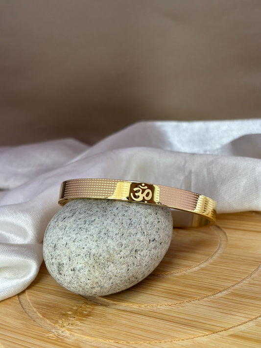 Divine Vibe Om Bracelet
